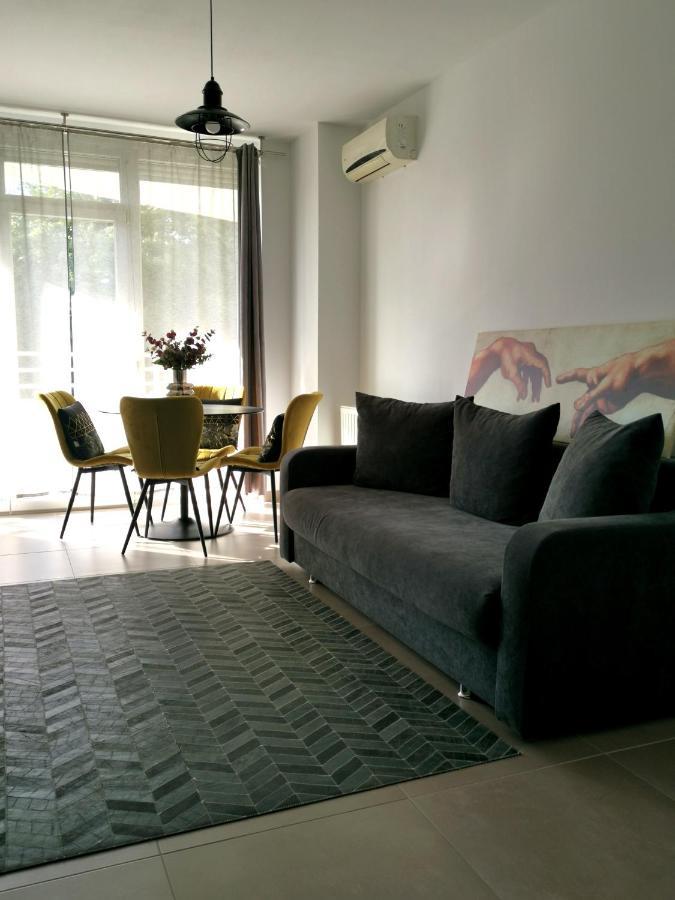 Caraway Apartment Oradea Exterior foto